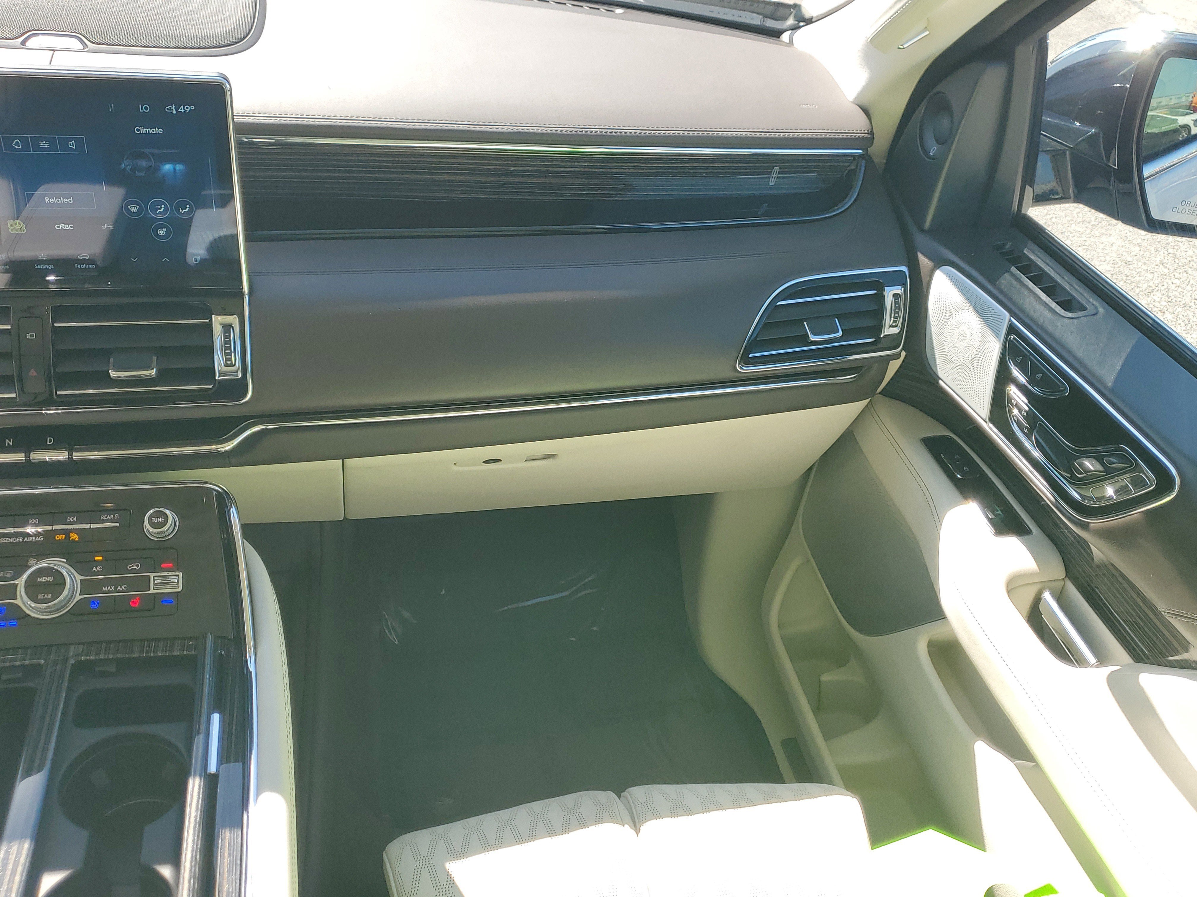 Used 2024 Lincoln Navigator Black Label image 17