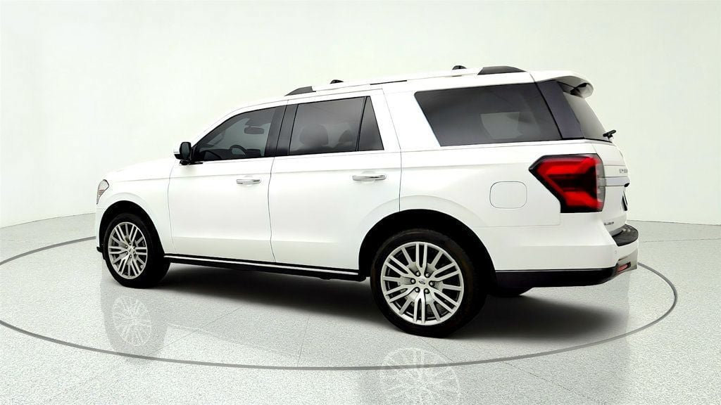 Used 2022 Ford Expedition Limited AWD/4WD image 7