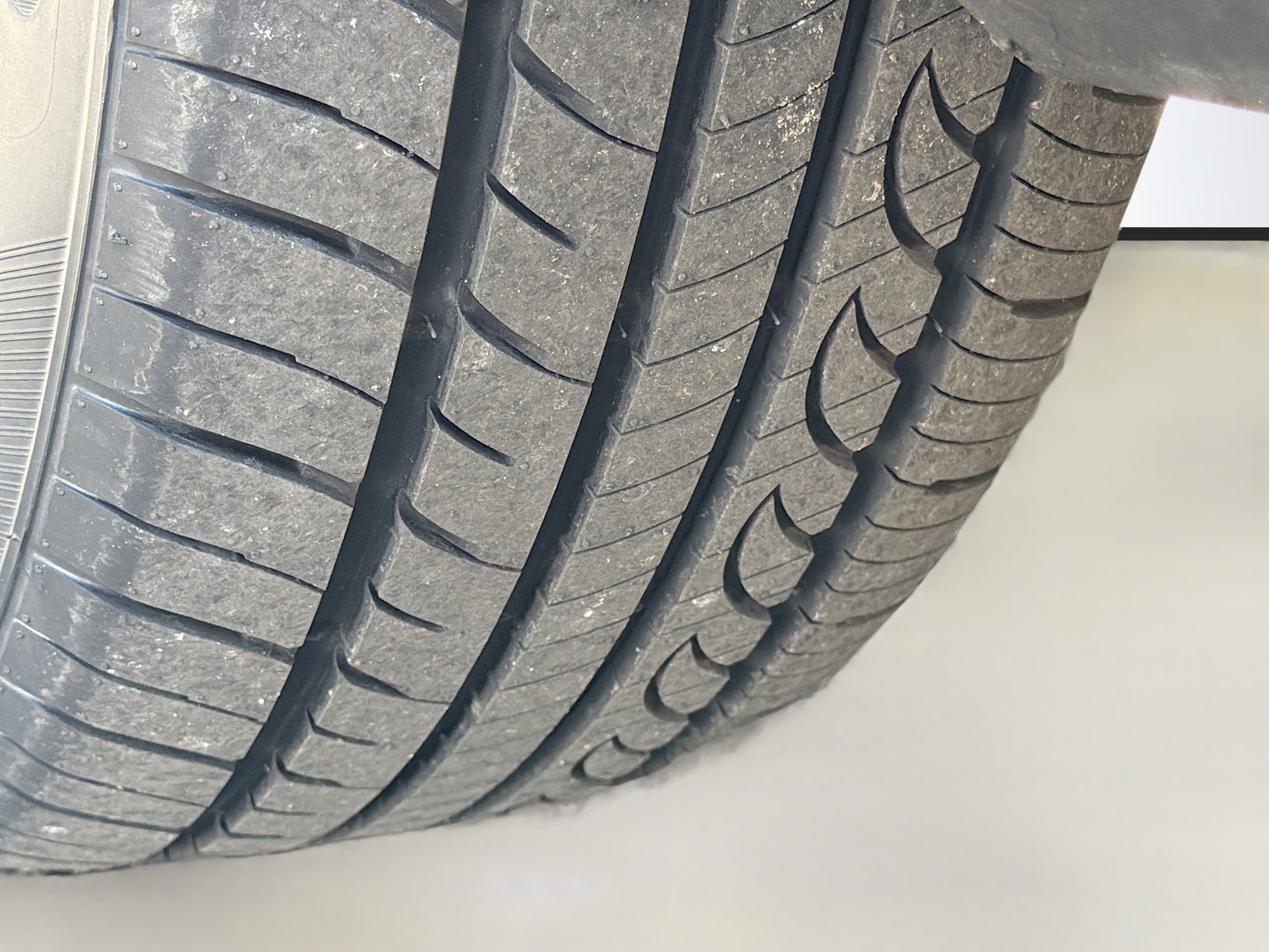 Used 2023 Ford Escape Platinum image 38