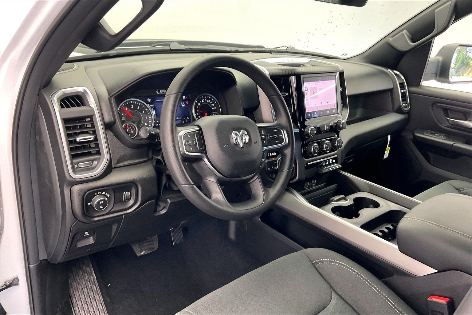 New 2026 RAM 1500 Express AWD/4WD image 4