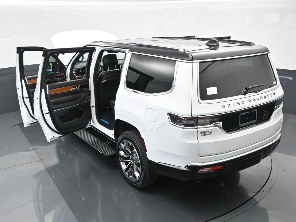 Used 2024 Jeep Grand Wagoneer Series III AWD/4WD image 61