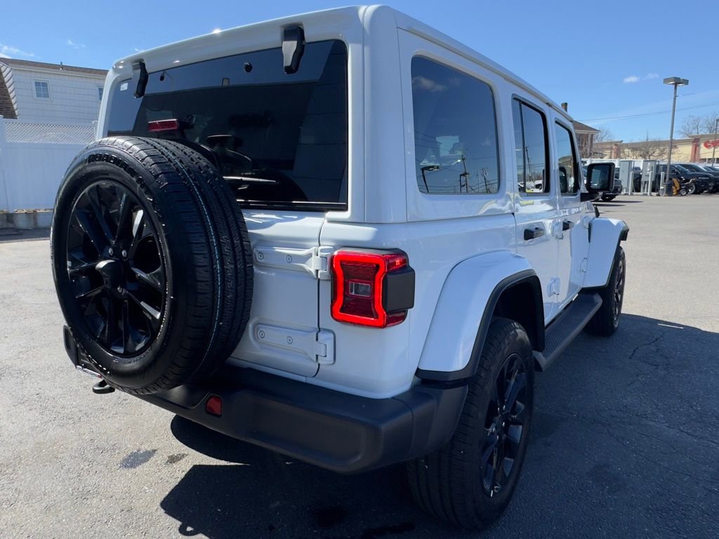 Certified 2025 Jeep Wrangler Unlimited Sahara image 7