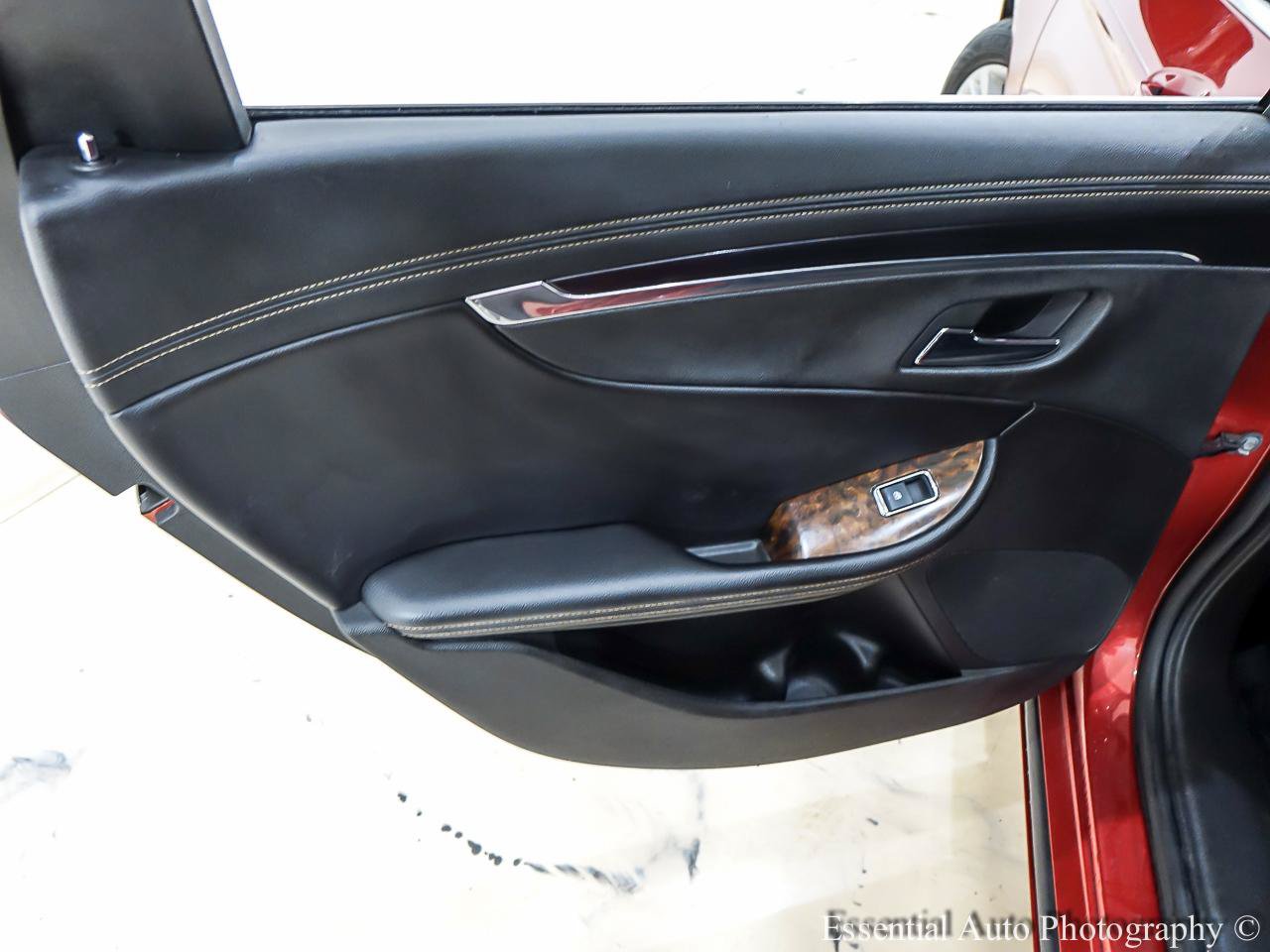 Used 2015 Chevrolet Impala LT w/ Convenience Package FWD image 27