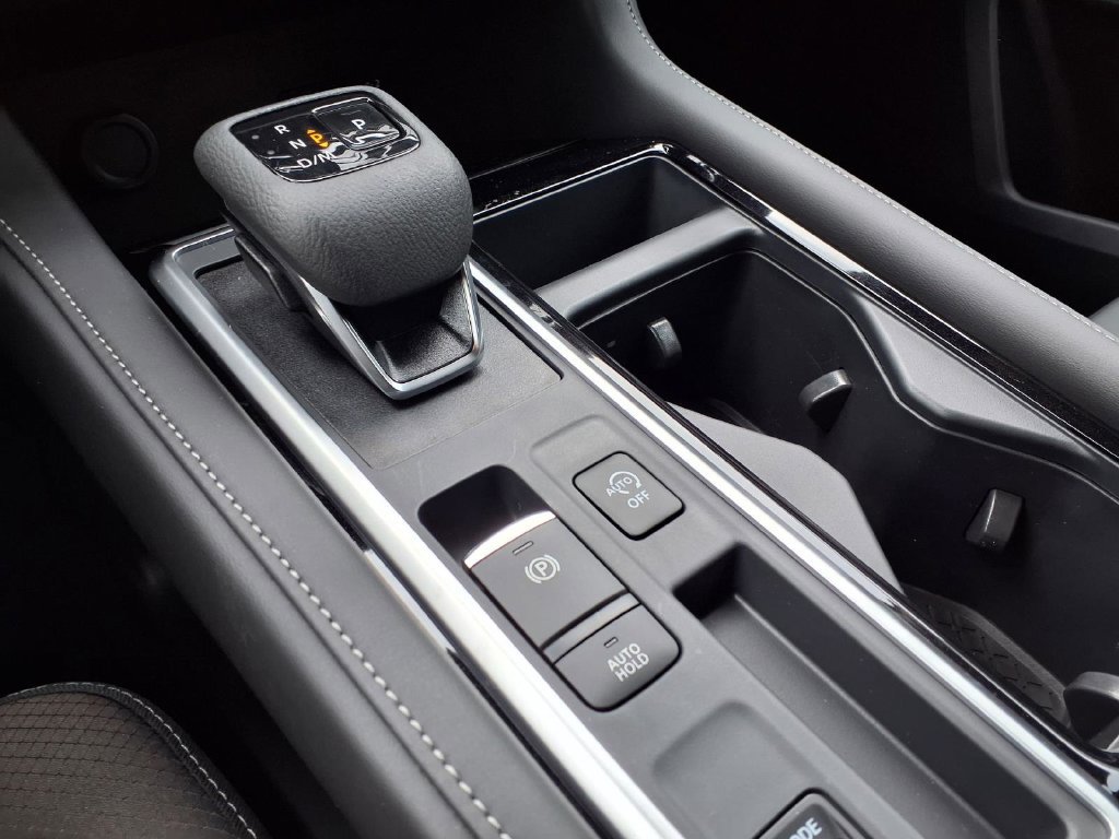 New 2026 Nissan Pathfinder SL FWD image 15