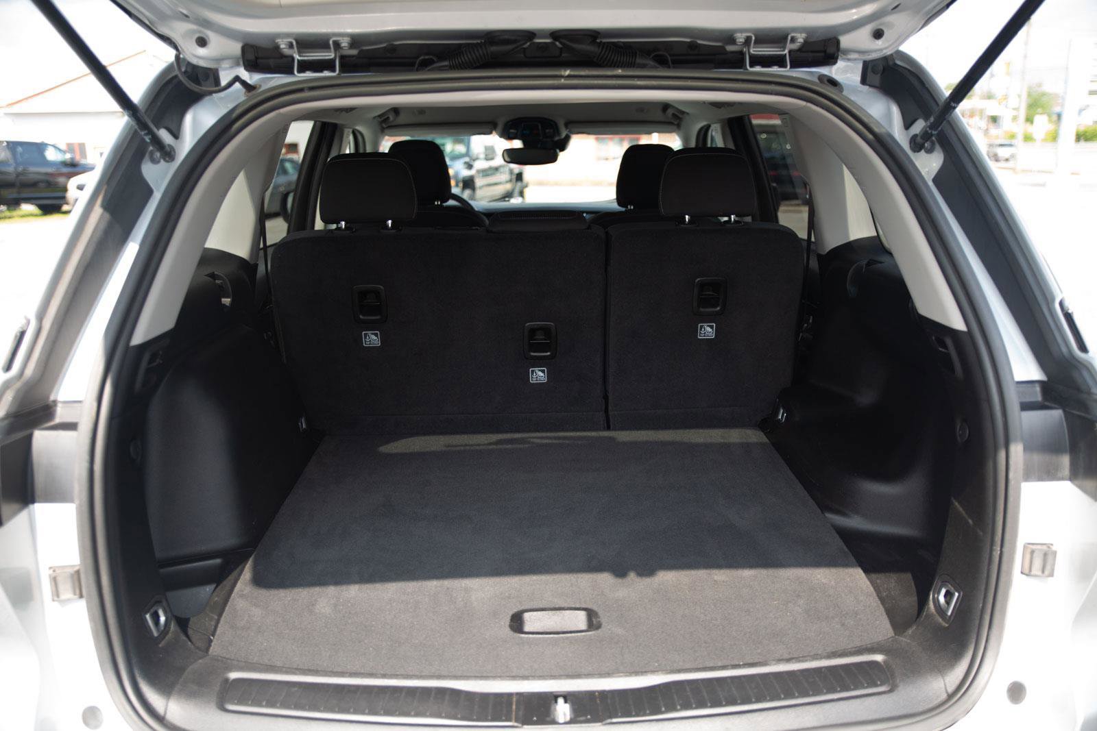 Used 2023 Jeep Grand Cherokee Laredo image 14