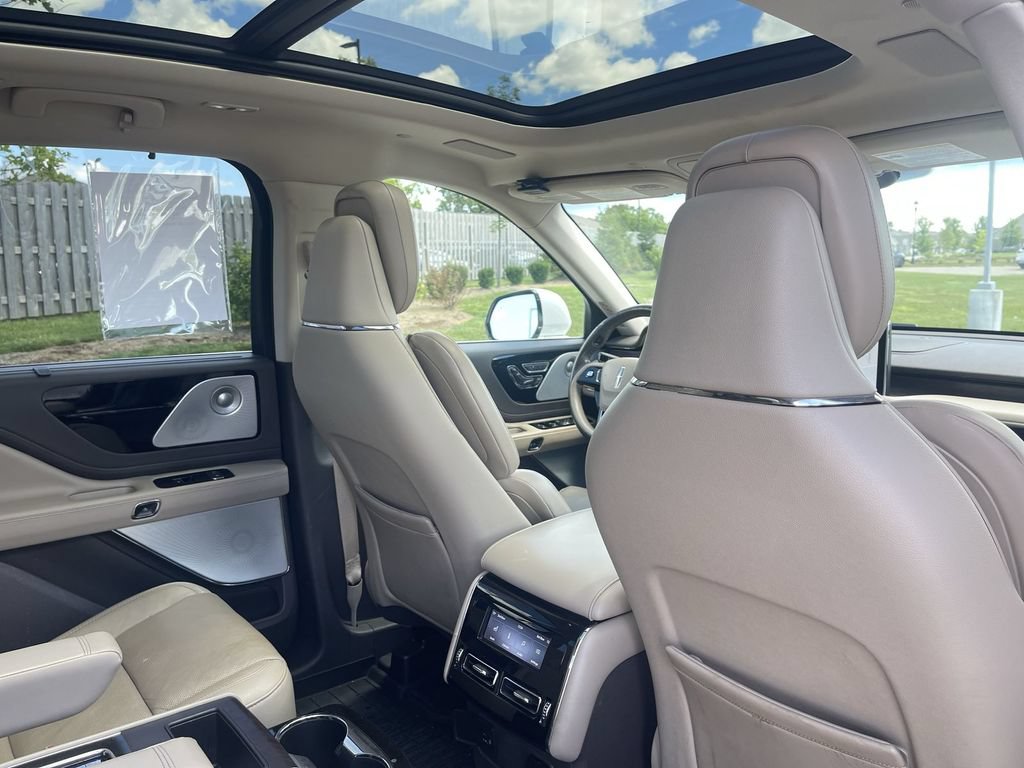 Used 2022 Lincoln Aviator Reserve w/ Equipment Group 201A AWD/4WD image 40