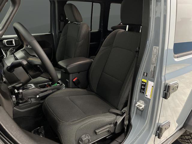 Used 2024 Jeep Wrangler Unlimited Sport AWD/4WD image 4