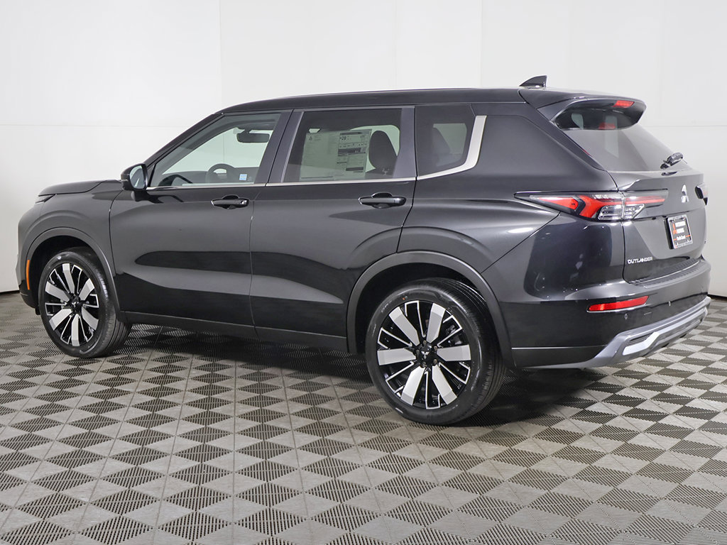 New 2026 Mitsubishi Outlander SE FWD image 14
