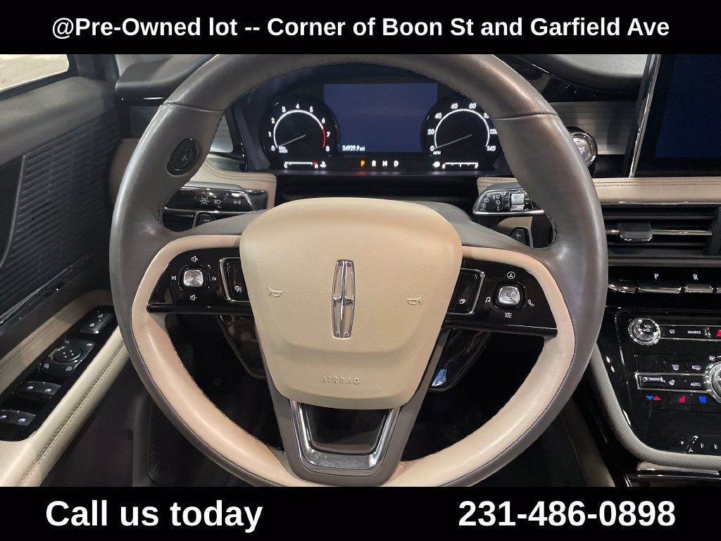 Used 2021 Lincoln Corsair AWD w/ Premium Package image 19