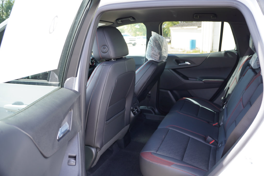 New 2027 Chevrolet Equinox RS w/ Safety and Technology Package AWD/4WD image 11