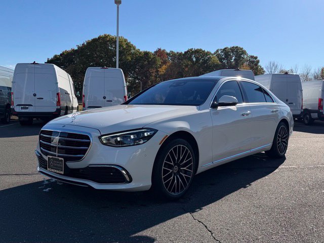 Used 2022 Mercedes-Benz S 580 4MATIC Sedan image 3