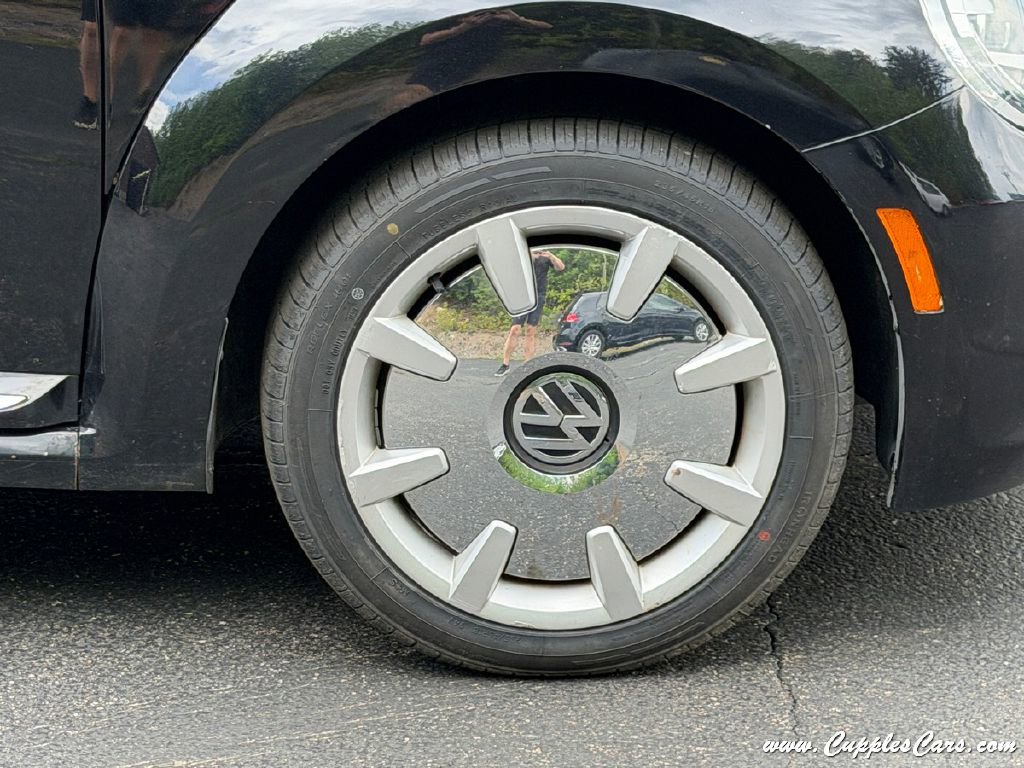 Used 2013 Volkswagen Beetle 2.5 Fender FWD image 36
