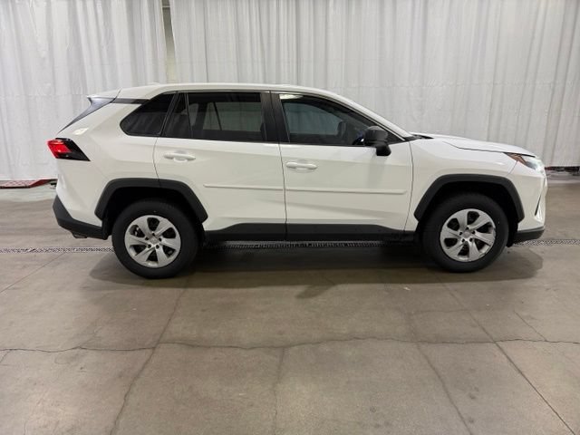 Used 2024 Toyota RAV4 LE AWD/4WD image 3