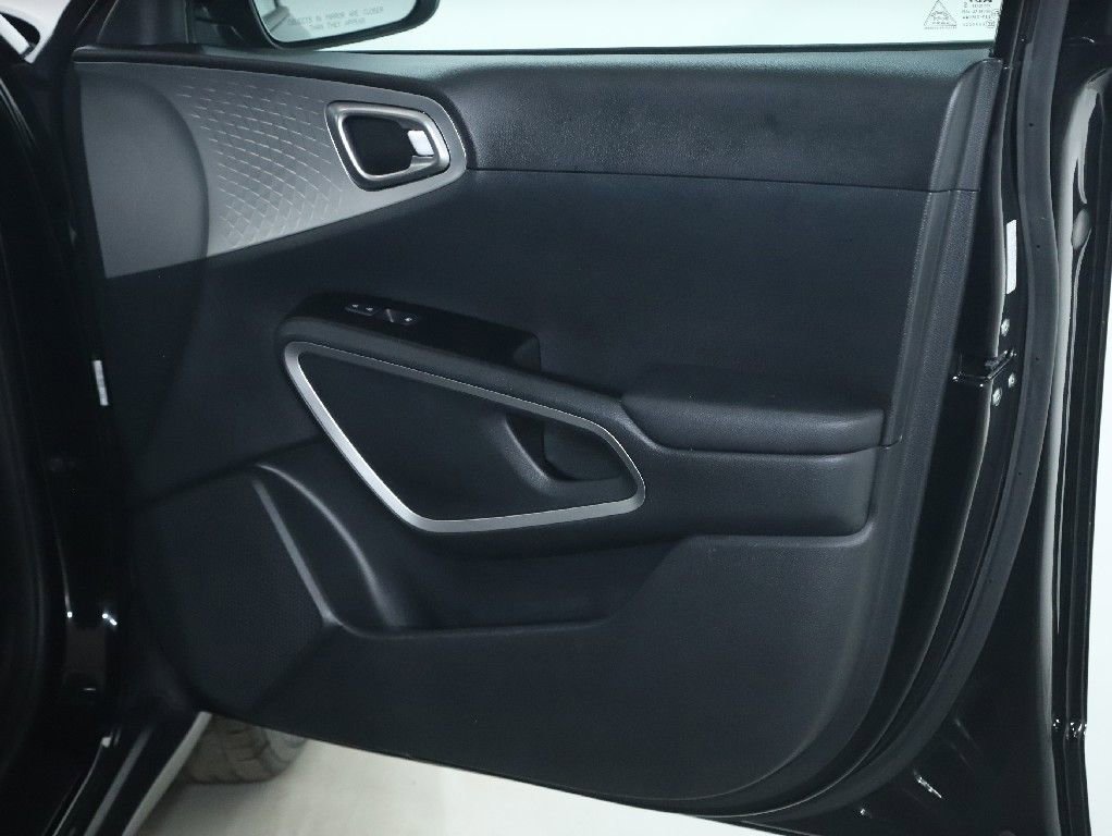 Used 2022 Kia Soul LX w/ Technology Package image 34