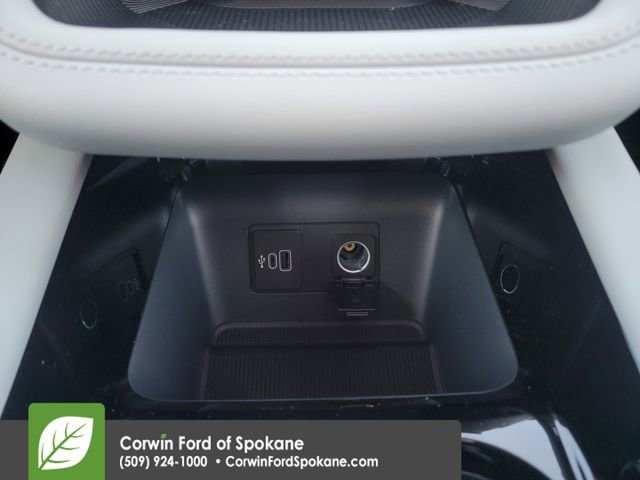 New 2026 Ford Explorer Platinum w/ LUX Leather Package image 34