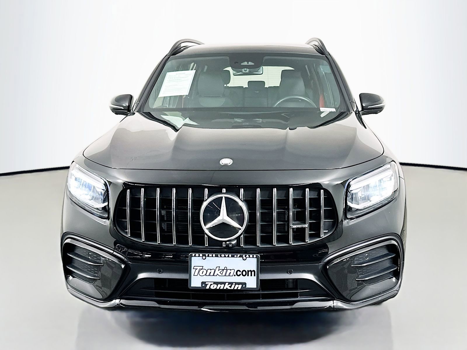 Used 2025 Mercedes-Benz GLB 35 AMG 4MATIC image 2