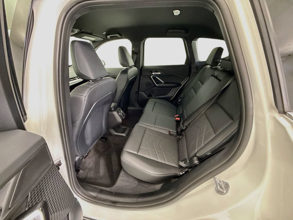 Used 2025 BMW X1 xDrive28i AWD/4WD image 18