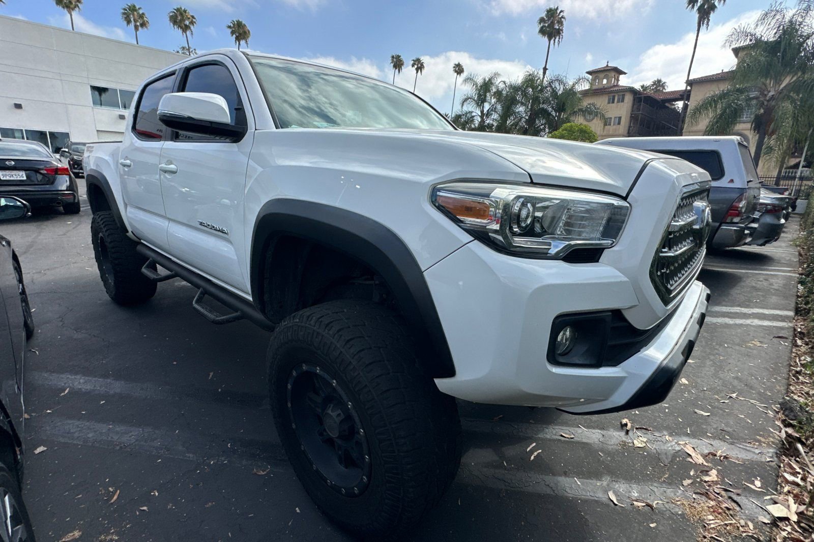 Used 2016 Toyota Tacoma TRD Off-Road w/ Towing Package RWD image 2