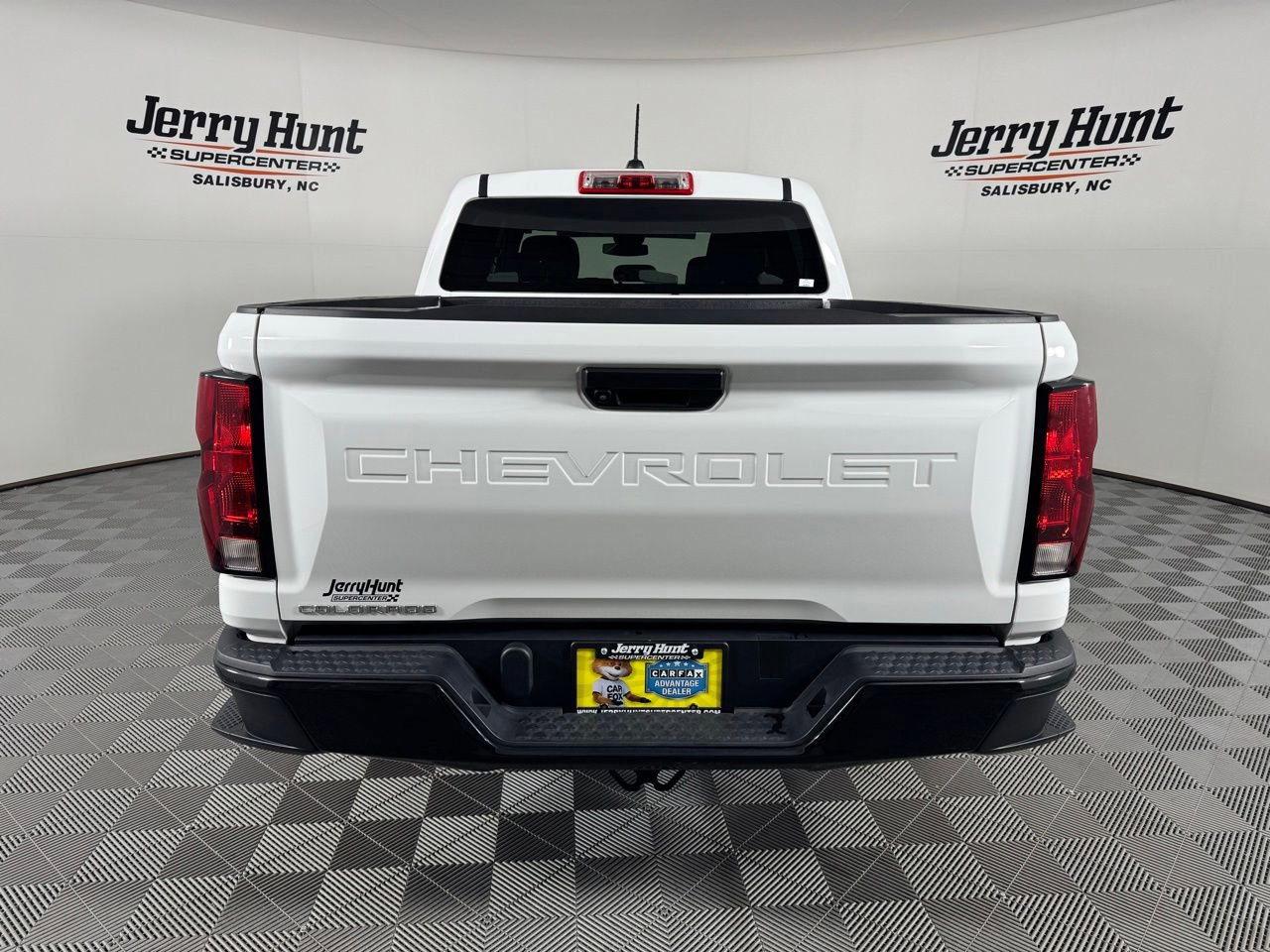 Used 2023 Chevrolet Colorado W/T RWD image 7