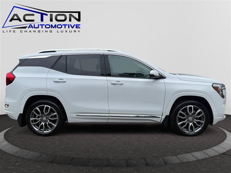 Used 2024 GMC Terrain Denali w/ LPO, Floor Liner Package AWD/4WD image 9