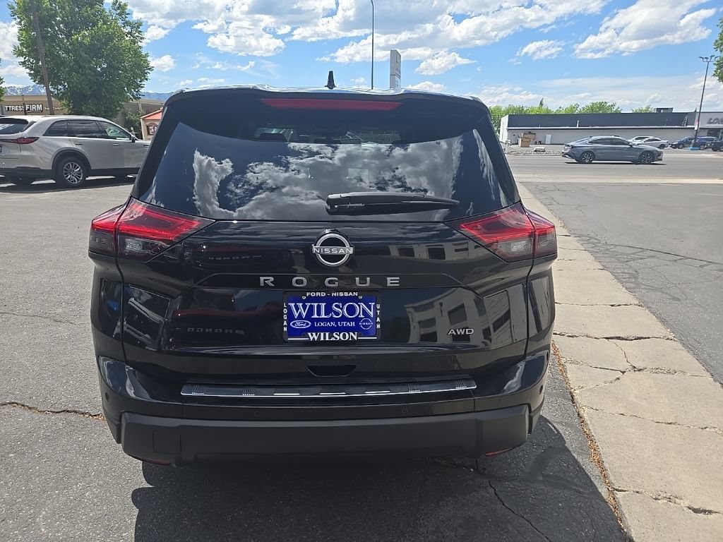 Used 2025 Nissan Rogue SV AWD/4WD image 6