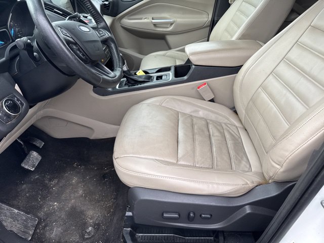 Used 2017 Ford Escape Titanium AWD/4WD image 16
