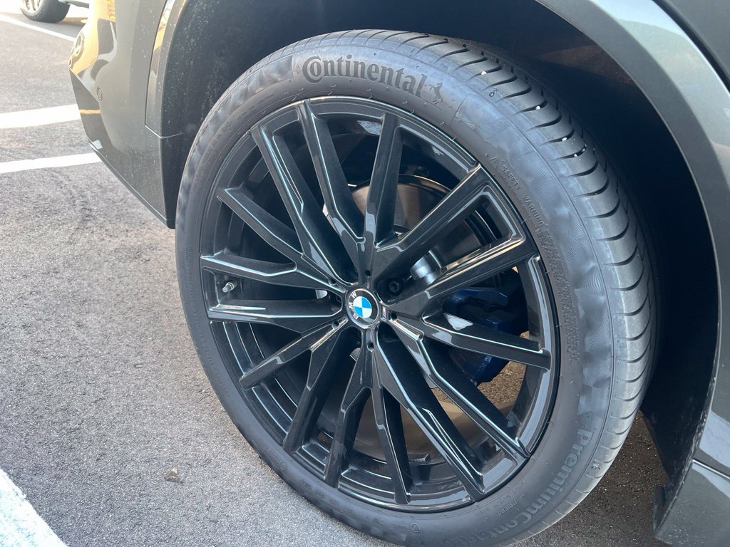 Certified 2025 BMW X5 xDrive40i w/ Executive Package AWD/4WD image 13