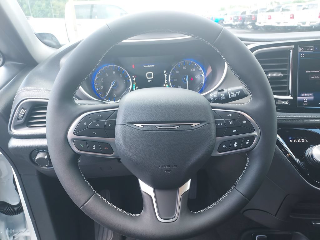 New 2027 Chrysler Pacifica Select w/ S Appearance Package FWD image 17