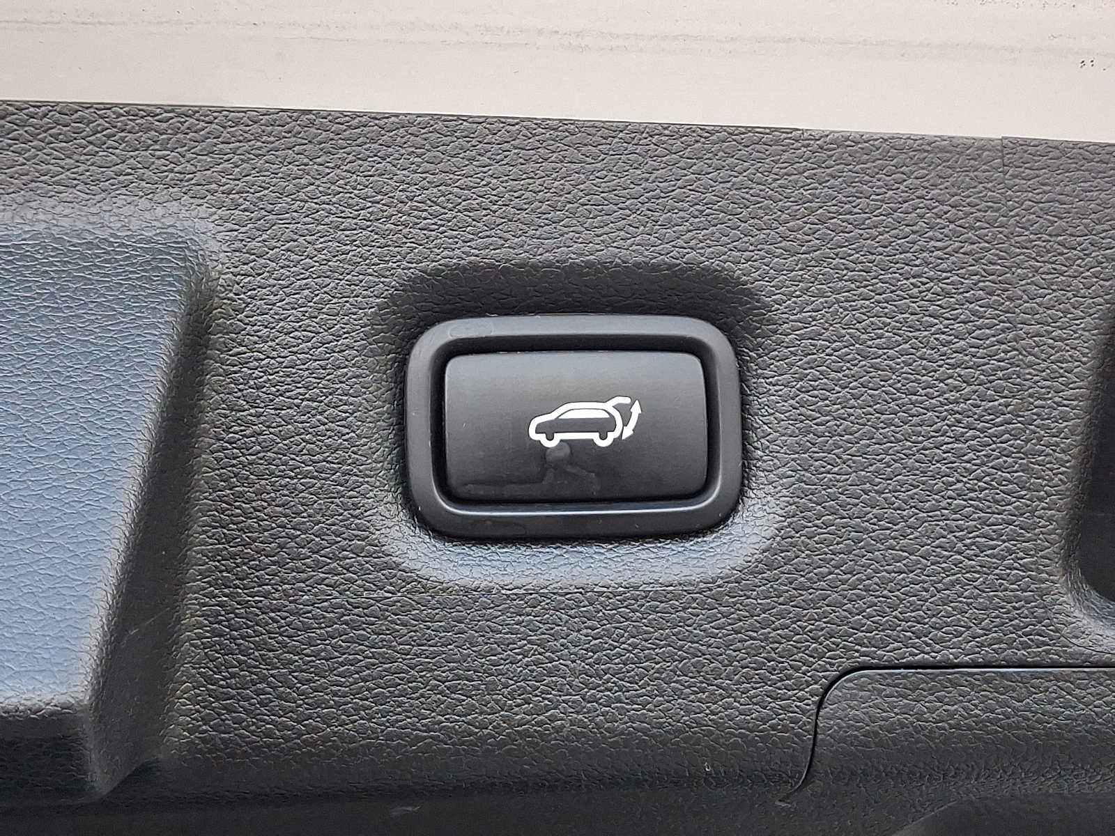 Used 2022 Hyundai Santa Fe Limited AWD/4WD image 29