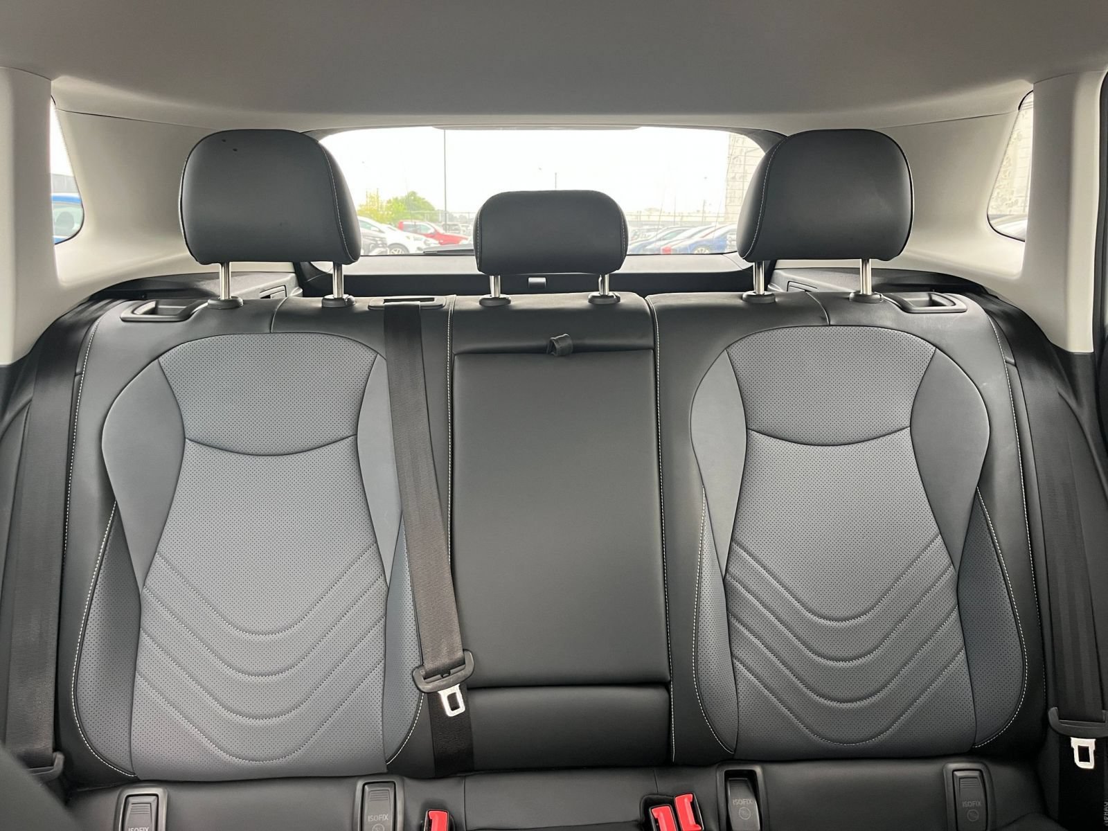 Used 2026 Volkswagen Tiguan SE AWD/4WD image 35