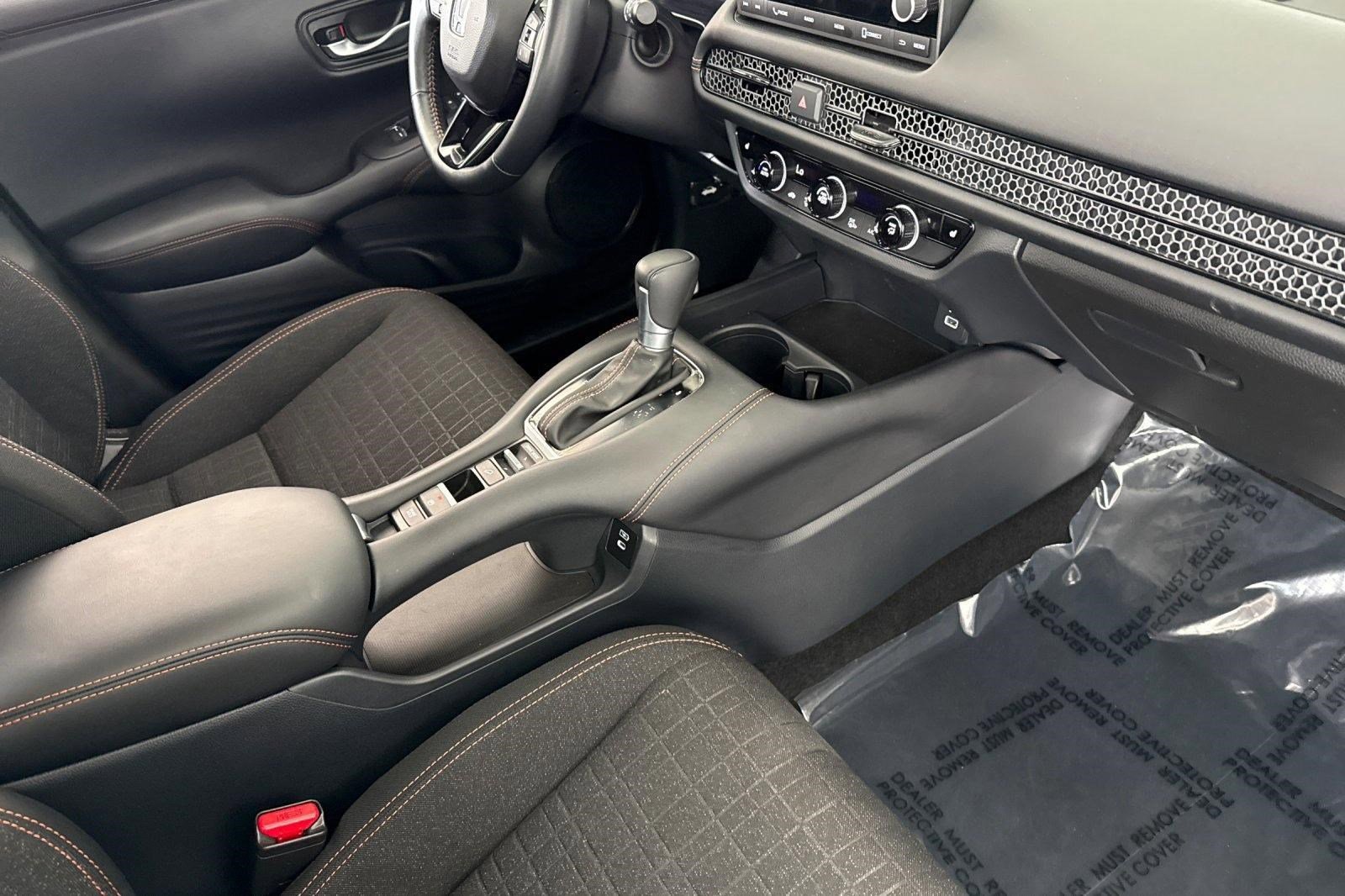 Certified 2025 Honda HR-V Sport image 31