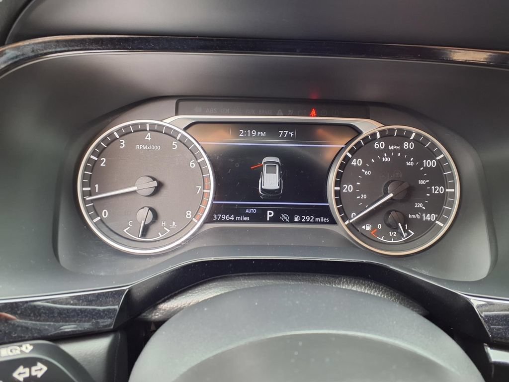 Used 2025 Nissan Pathfinder SV AWD/4WD image 17