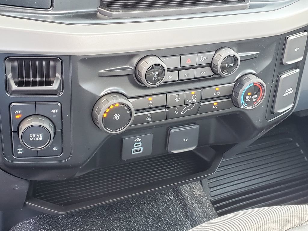 New 2026 Ford F250 XL w/ XL Off-Road Package image 19
