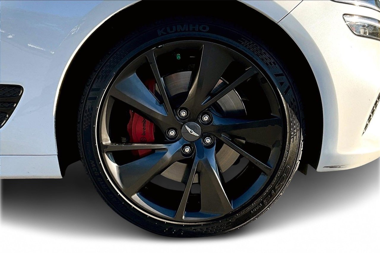 Used 2022 Genesis G70 3.3T w/ Sport Prestige Package image 33