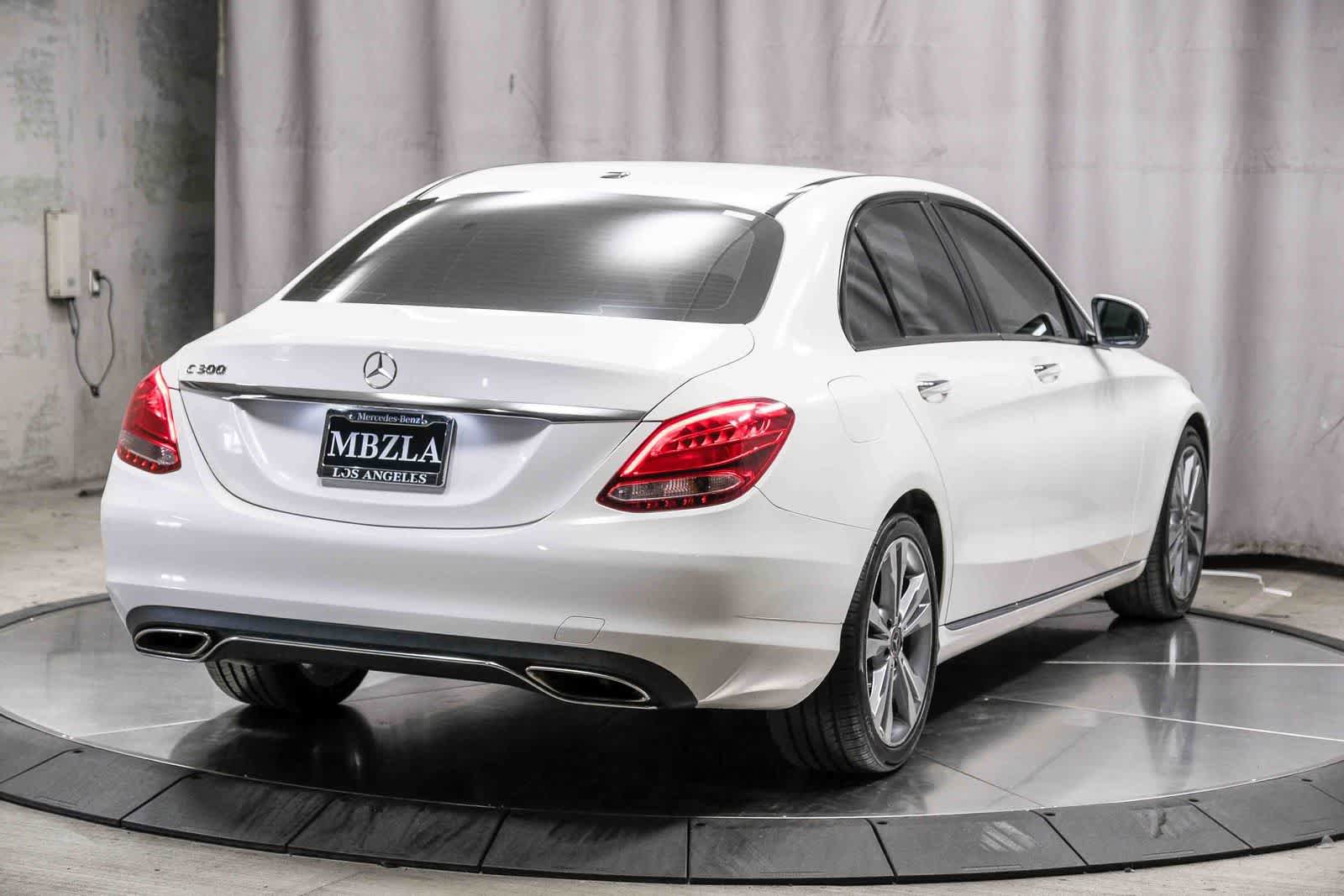 Used 2018 Mercedes-Benz C 300 Sedan image 4