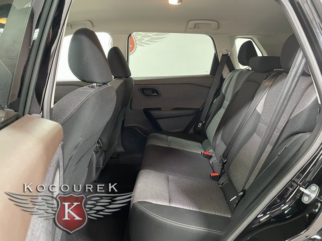 Used 2021 Nissan Rogue S image 20