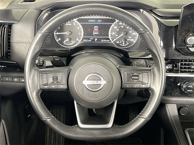 Certified 2025 Nissan Pathfinder SV image 14