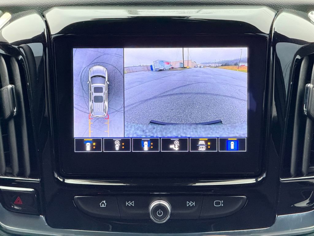 Used 2022 Chevrolet Traverse Premier image 11