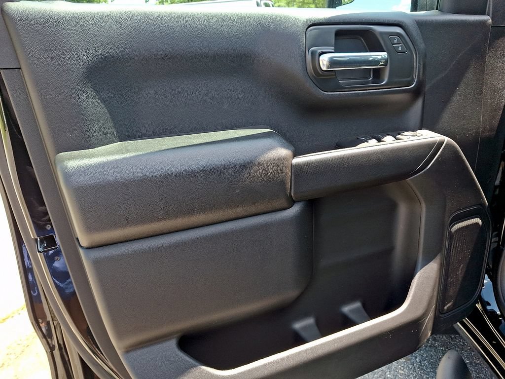 New 2026 Chevrolet Silverado 1500 Custom w/ Turbomax Blackout Package AWD/4WD image 8