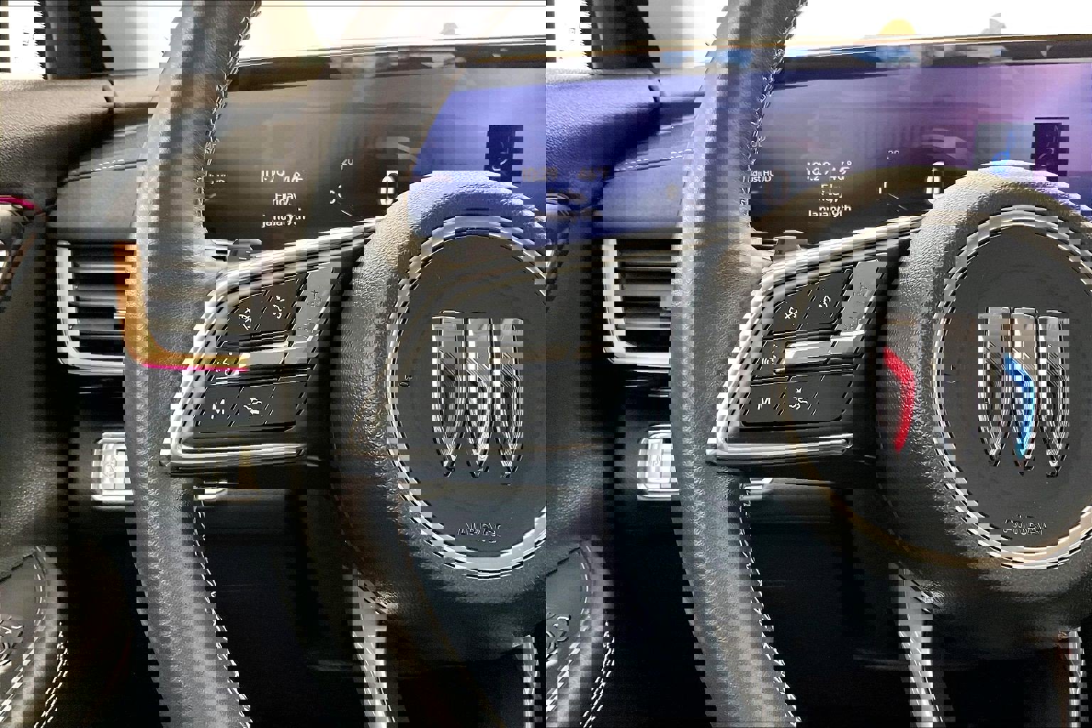 Used 2025 Buick Envision Sport Touring image 20