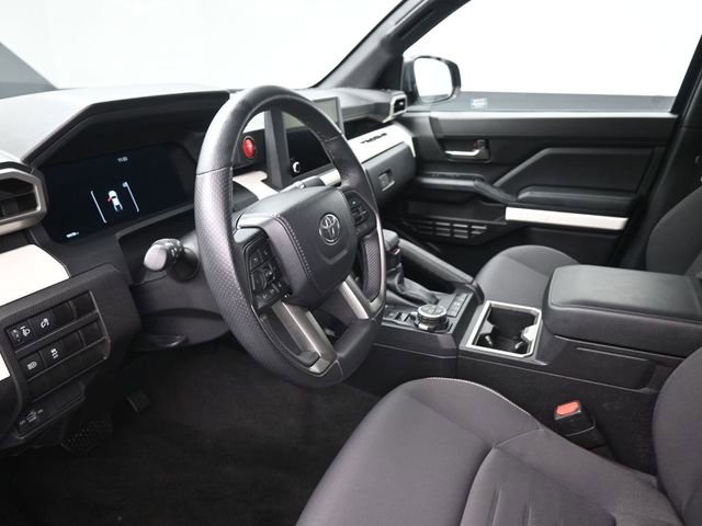 Used 2024 Toyota Tacoma TRD Off-Road image 18