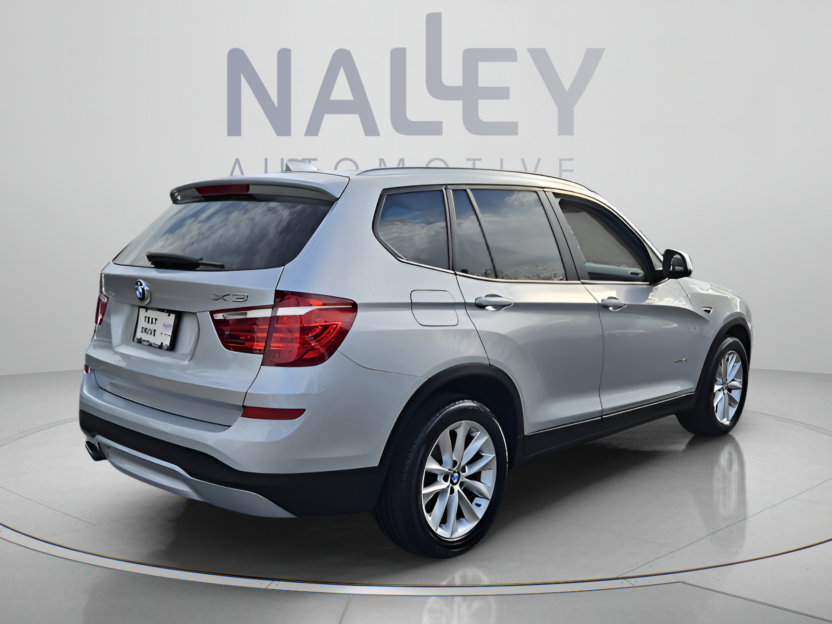 Used 2017 BMW X3 sDrive28i RWD image 5