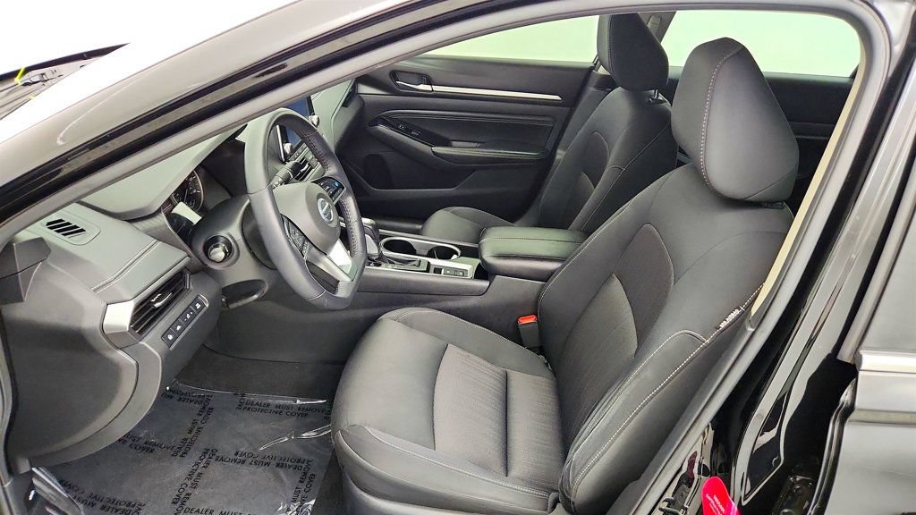 Used 2021 Nissan Altima 2.5 SV w/ SV Premium Package FWD image 21
