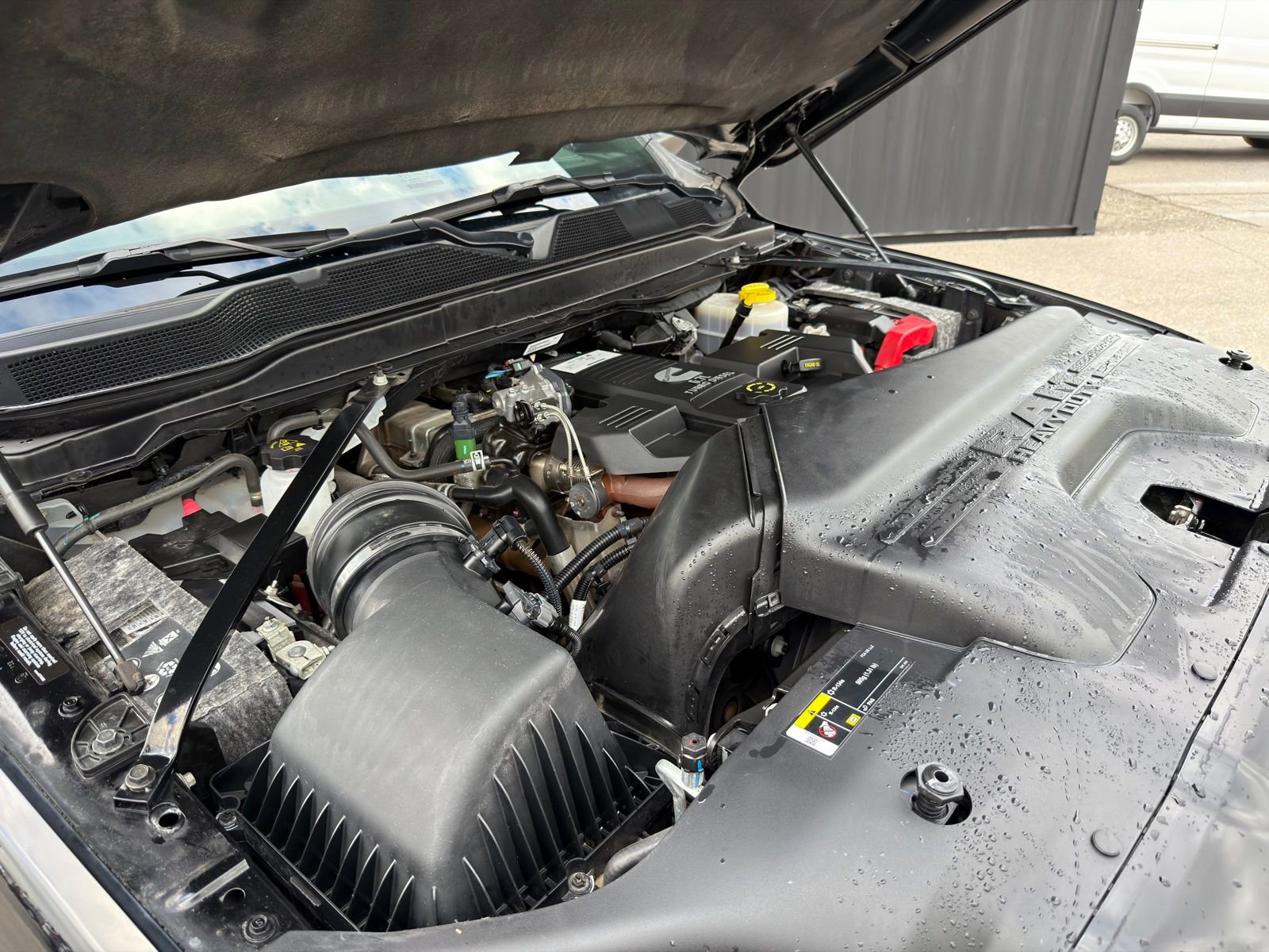 Used 2020 RAM 3500 Laramie image 40