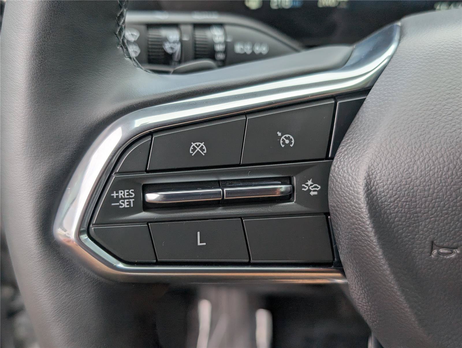 Used 2025 Chevrolet Equinox LT AWD/4WD image 22