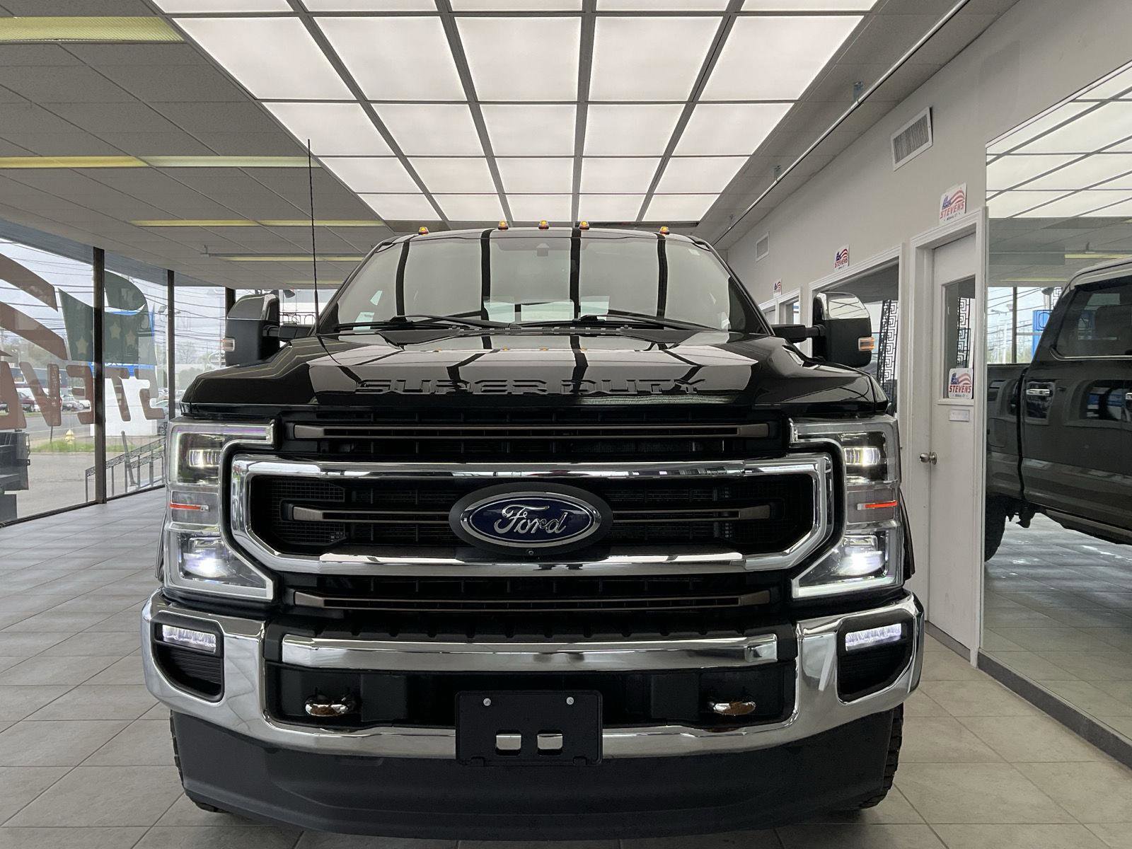 Used 2022 Ford F250 King Ranch w/ King Ranch Ultimate Package AWD/4WD image 2