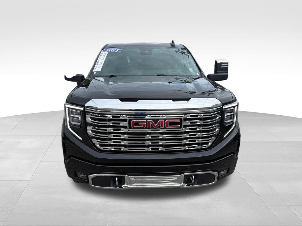 Used 2025 GMC Sierra 1500 Denali w/ Denali Reserve Package AWD/4WD image 8