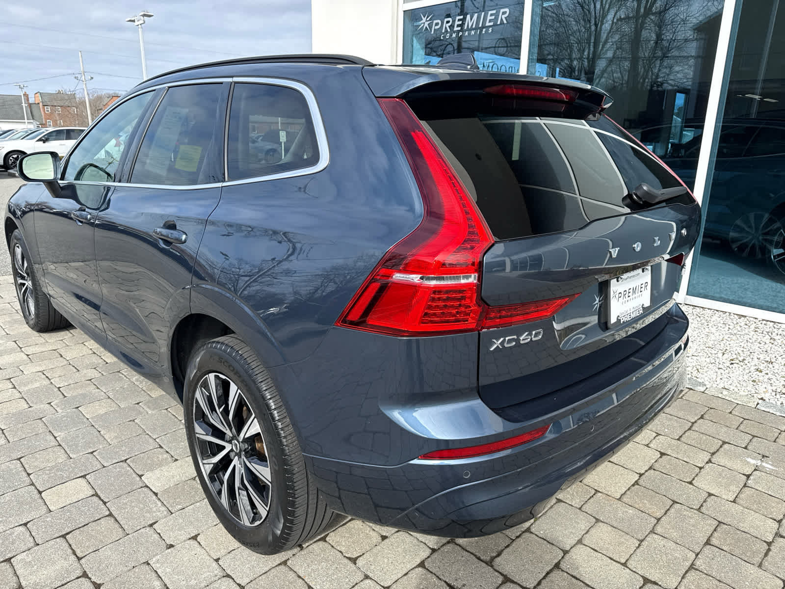 Used 2023 Volvo XC60 B5 Core w/ Climate Package image 14