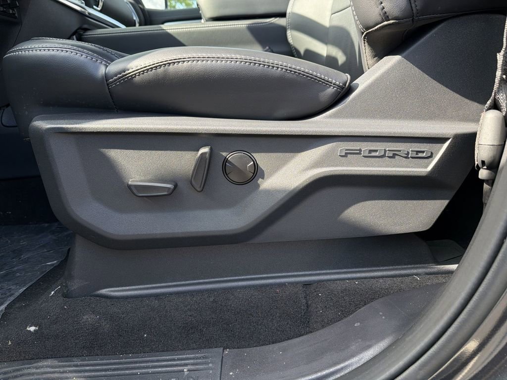 New 2026 Ford Expedition Max Platinum w/ Stealth Appearance Package AWD/4WD image 30