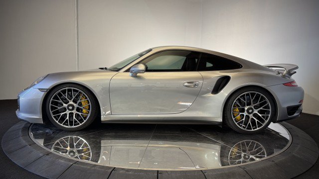 Used 2014 Porsche 911 Turbo AWD/4WD image 24